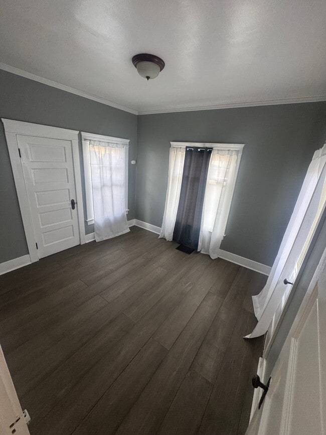 Building Photo - 192 E Villa St