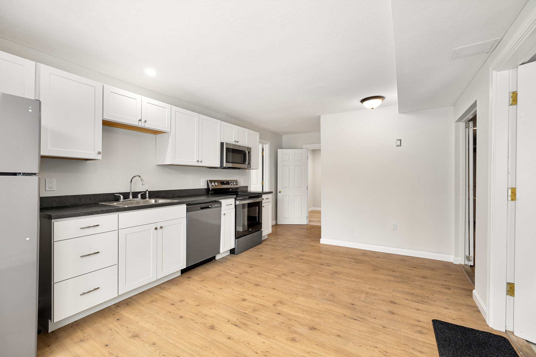 Building Photo - 137 Sandy Bottom Rd