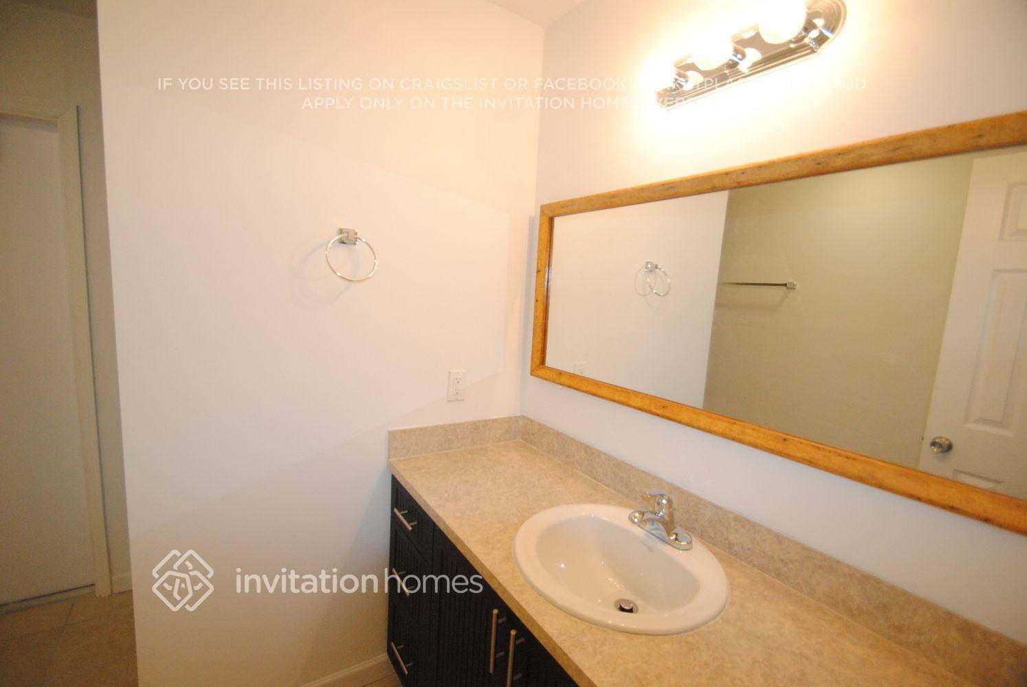 Building Photo - 291 NW 42nd Ave