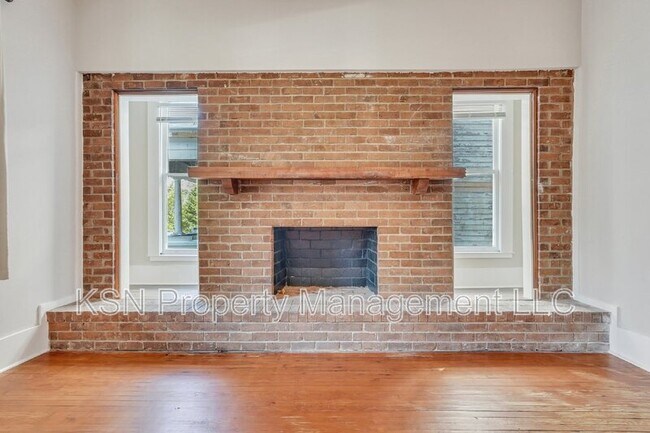 Building Photo - 309 W 33rd St