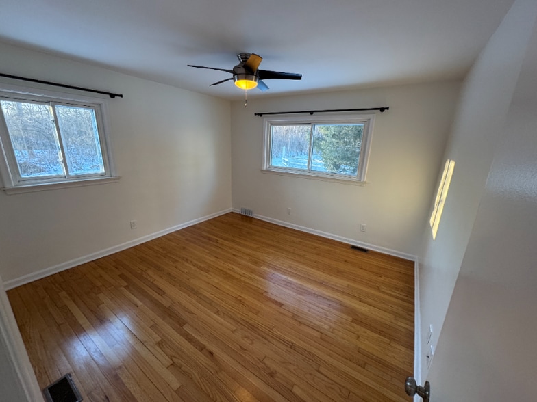 Building Photo - 8701 Brookville Rd