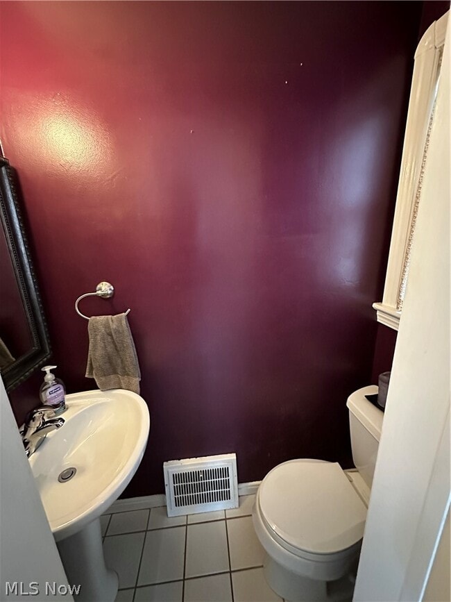 Building Photo - 1579 Laclede Rd