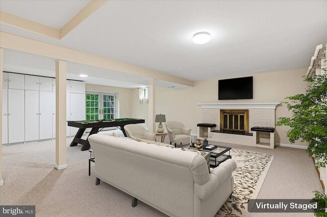 Building Photo - 9708 Locust Hill Dr