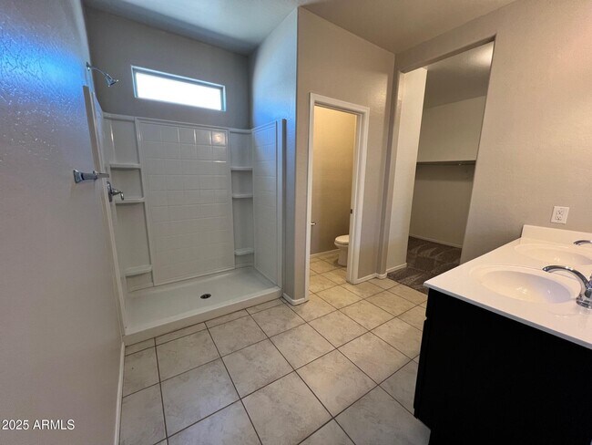 Building Photo - 28945 N Amber Way