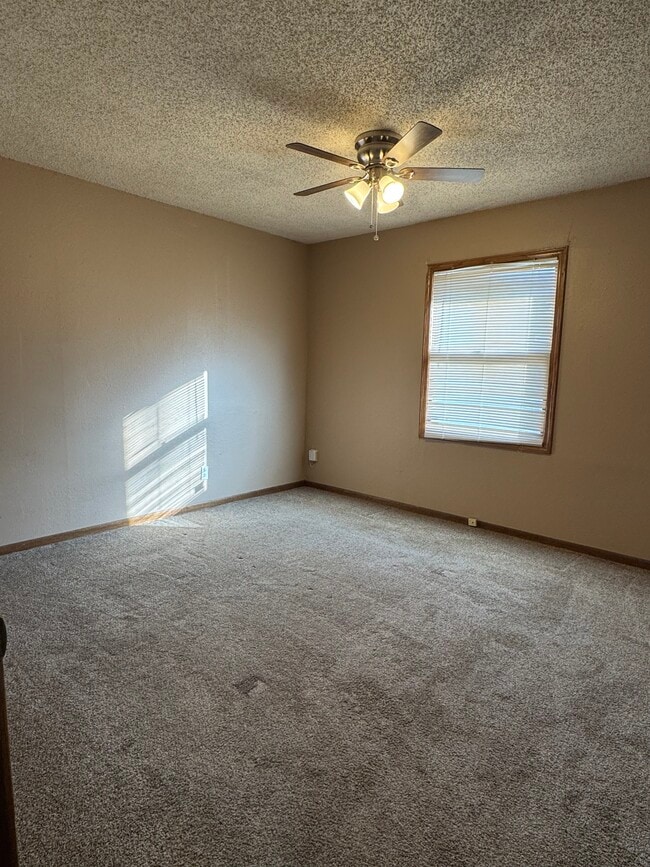 Building Photo - 1758 N Woodrow Ct