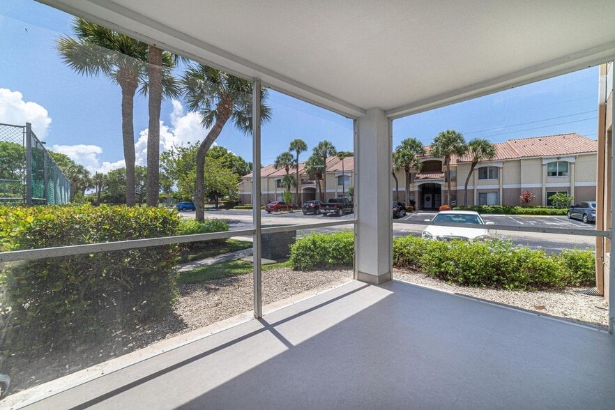 Building Photo - 815 Boynton Beach Blvd
