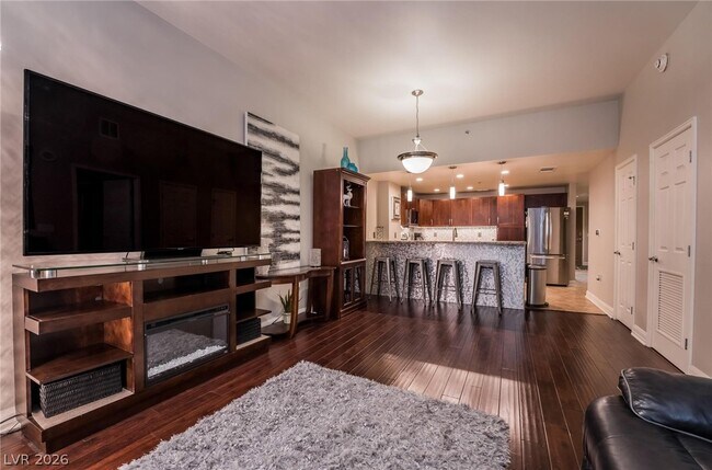 Building Photo - 150 S Las Vegas Blvd