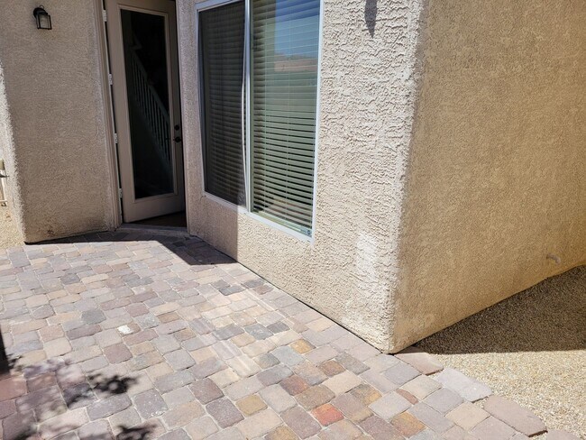 Building Photo - Beautiful SW home Annual Ridge