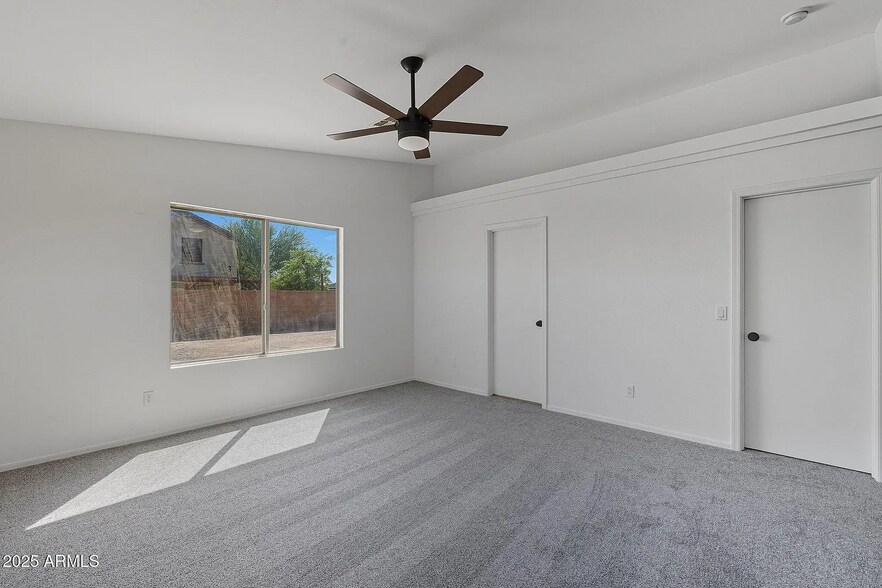 Building Photo - 2148 N Santiana Pl