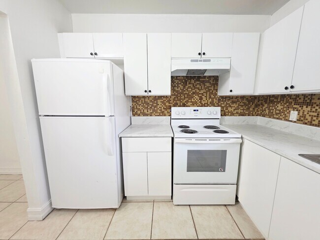 Building Photo - 4160 NW 21st St