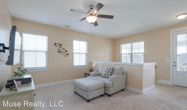 Building Photo - 3 br, 2.5 bath House - 936 Herrons Ferry