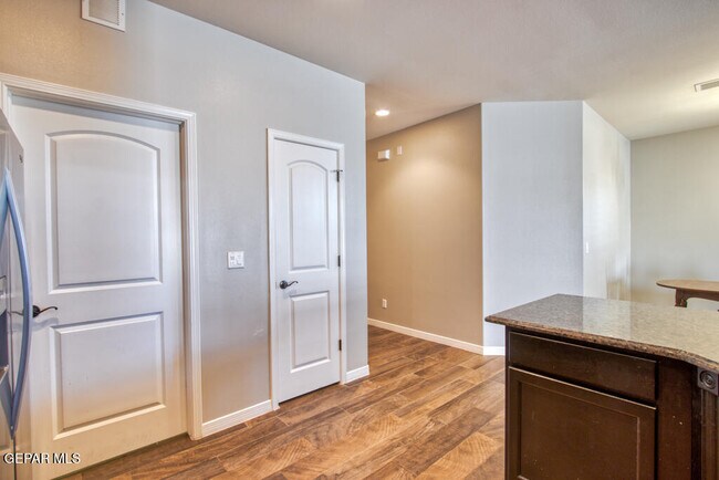Building Photo - 14837 Harry Flournoy Ave