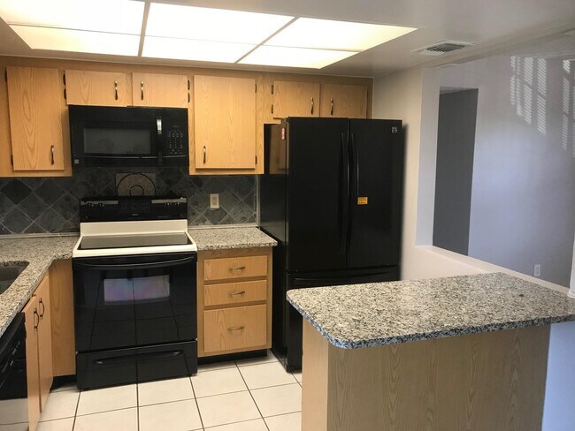 Building Photo - 4147 Oak Terrace Dr
