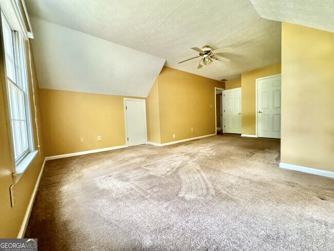 Building Photo - 155 Autumn Moon Trail
