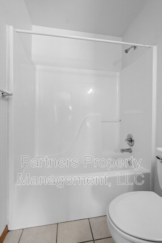 Building Photo - 888 S Curtis Ave