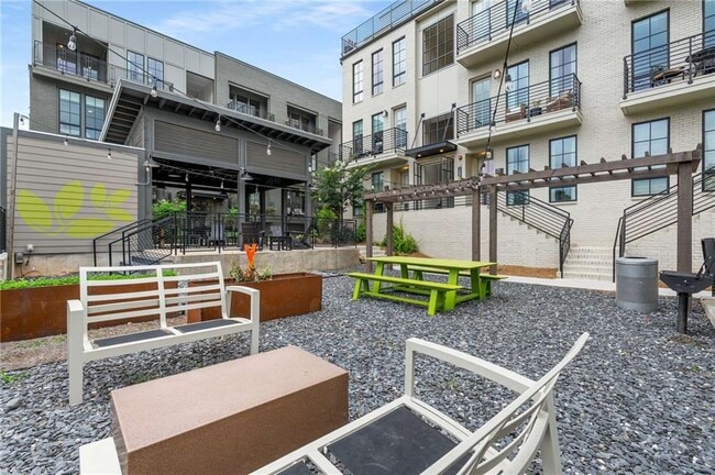 Building Photo - 1272 Longreen Ter NW