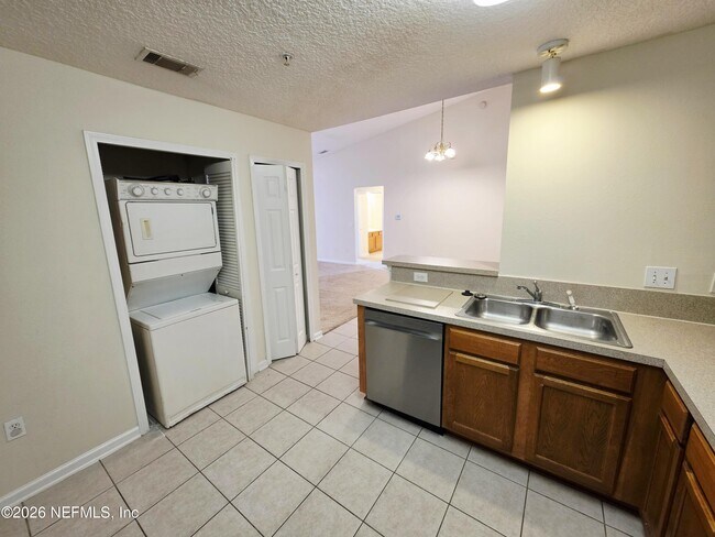 Building Photo - 9505 Armelle Way