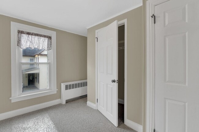 Building Photo - Charming 3 Bedroom, 1 Bath Home in Hanover, PA!