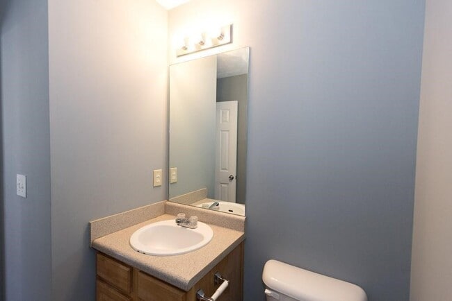 Building Photo - 109 Blake Ave