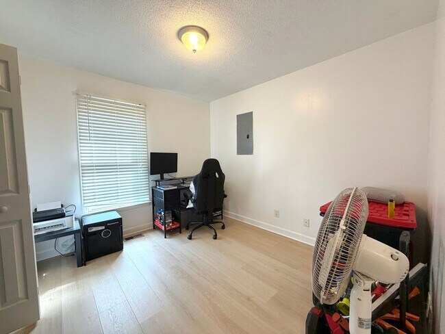 Building Photo - 783 Princeton Cir
