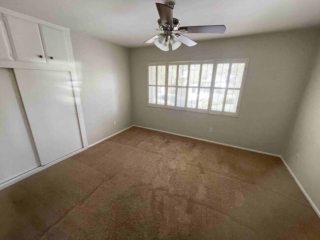 Building Photo - BEAUTIFUL FOUR BEDROOM TWO AND A HALF BATH HOME!