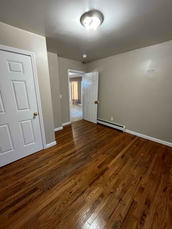 Building Photo - 517 Hillsboro St