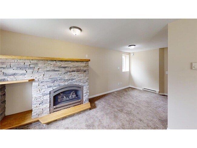 Building Photo - 1209 Lewis Ave SW