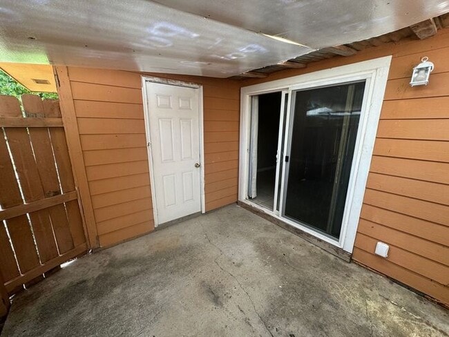 Building Photo - Gulf Breeze - Greenbriar Estate - 2 bedroo...