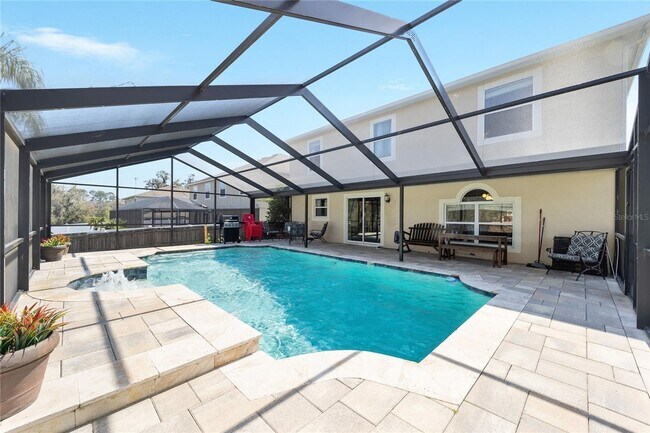 Building Photo - Private Oasis in the Heart of Alachua