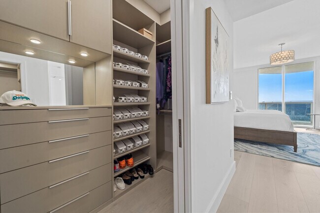 Building Photo - 3100 N Ocean Blvd