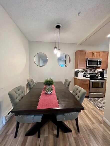 Building Photo - 1201 Glen Cove Pky