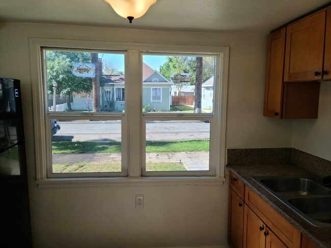 Building Photo - 3472 Brockton Ave