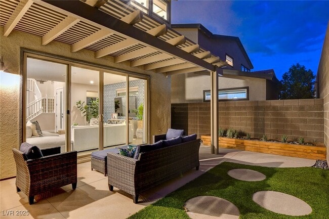 Building Photo - 3209 Vittoria Ave