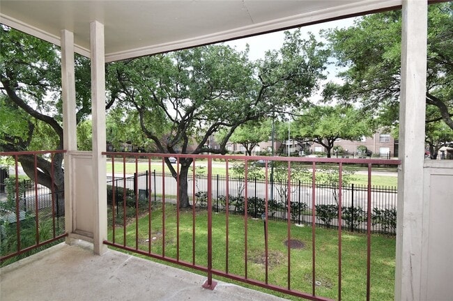 Building Photo - 2120 El Paseo St