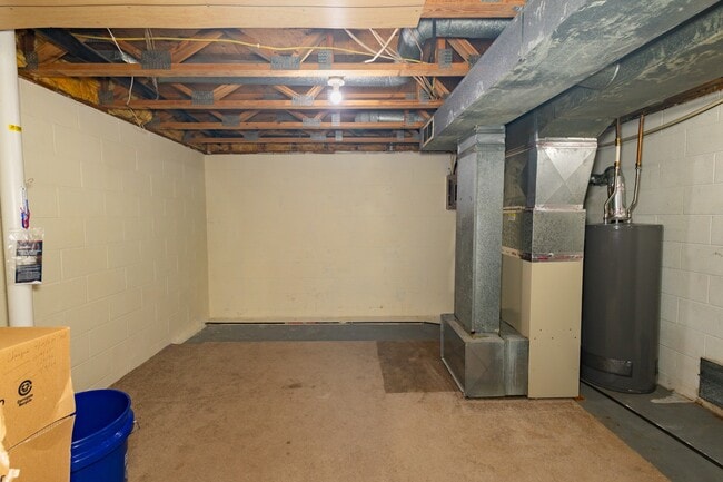 Building Photo - 3191 Sycamore Dr