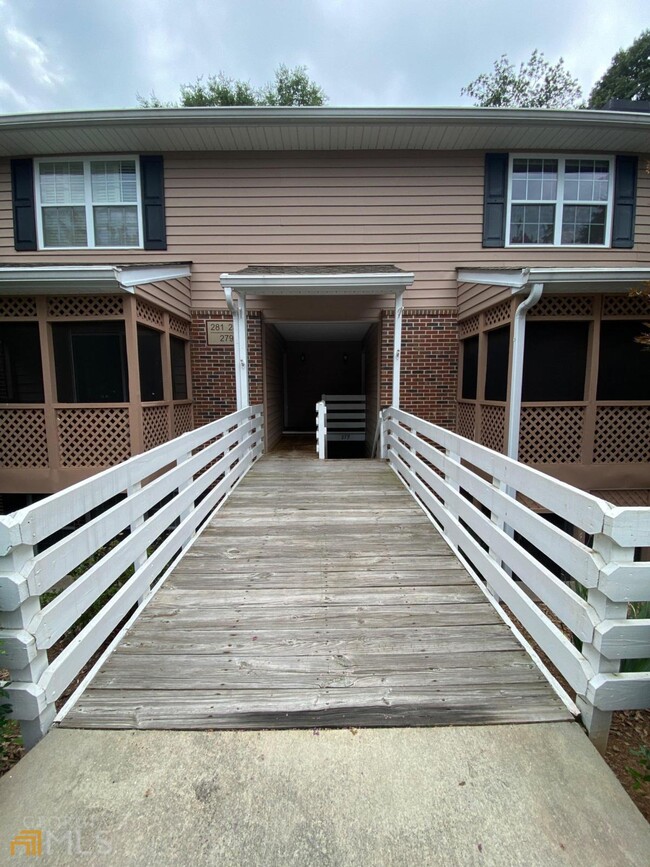 Building Photo - 279 Quail Run