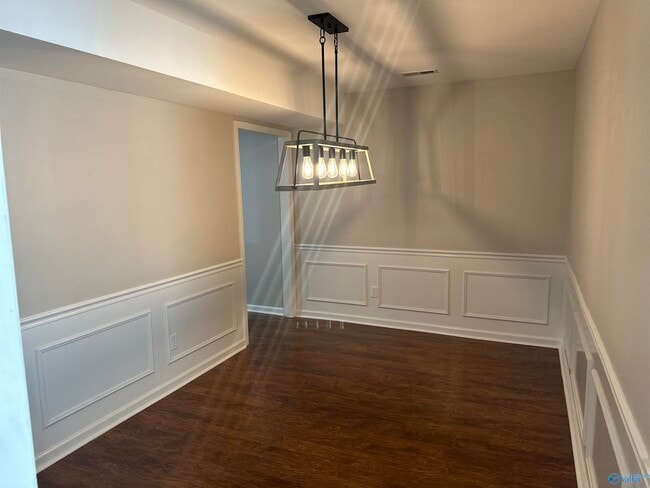 Building Photo - 1536 Four Mile Post Rd SE