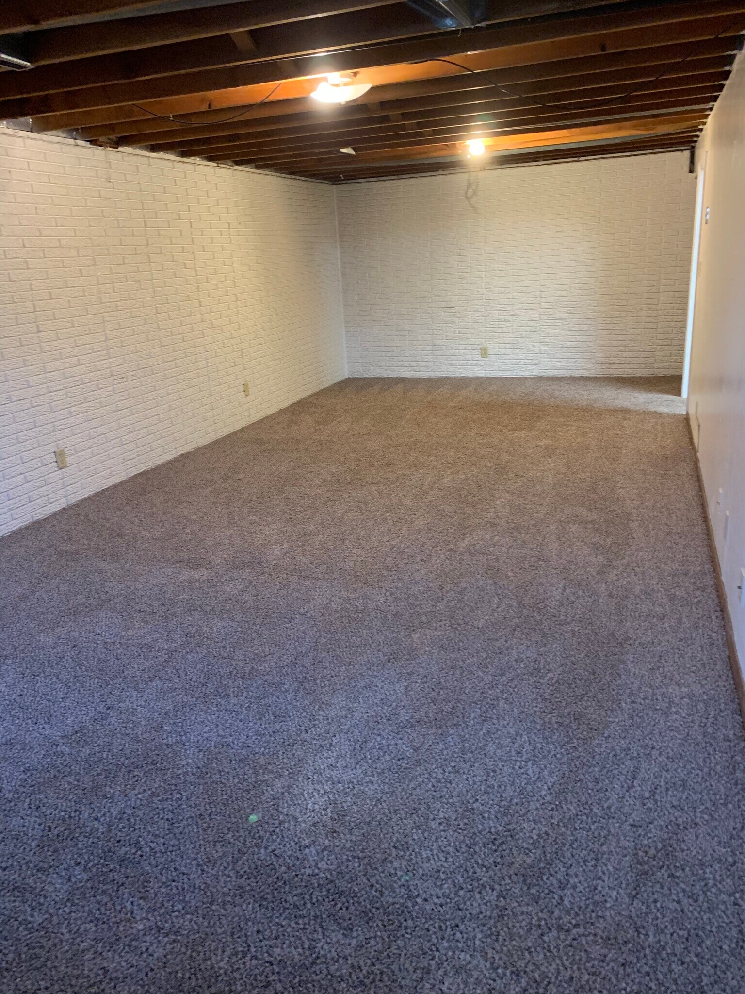 Building Photo - 1044 Rainbow Blvd