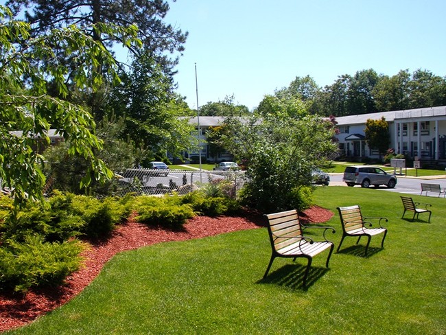 Exterior - Mall & Starview Gardens