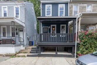 Building Photo - 137 E Pleasant St