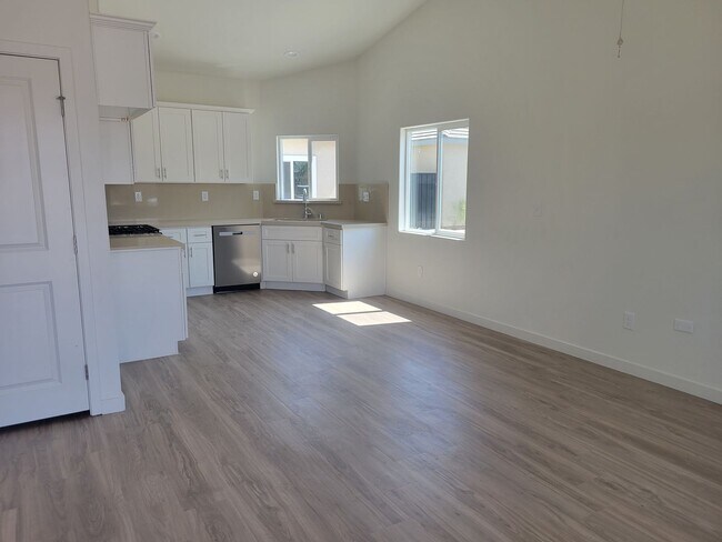 Building Photo - 8418 Grandy St