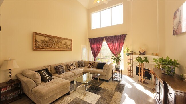 Building Photo - 4111 Creek Ridge Ln