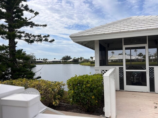 Building Photo - NEWLY LISTED 2BD/2BA/2CG Villa