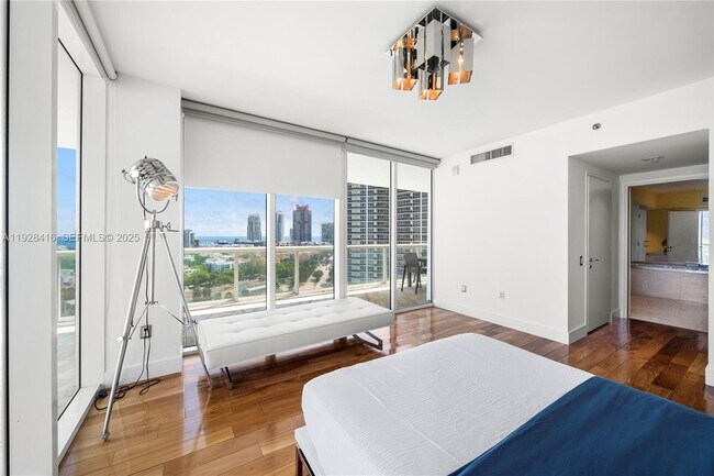 Building Photo - 450 Alton Rd