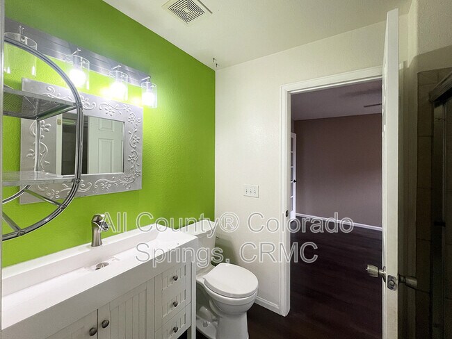 Building Photo - 14345 Woodrock Path