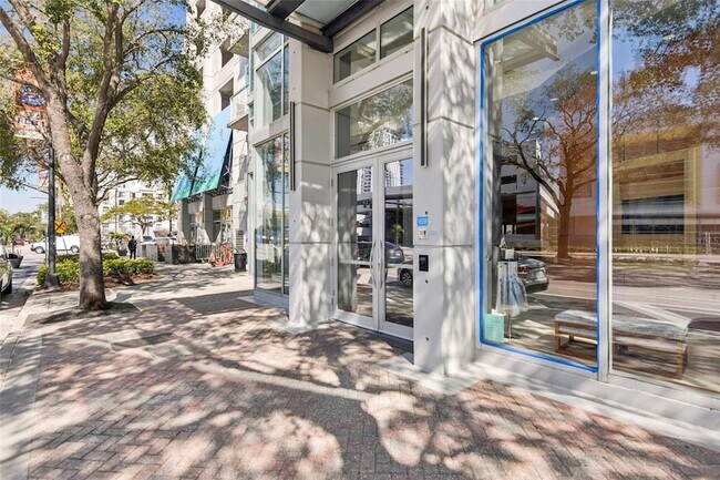 Building Photo - 777 N Ashley Dr