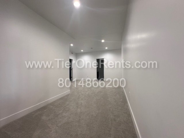 Building Photo - This property offers a NO DEPOSIT option a...