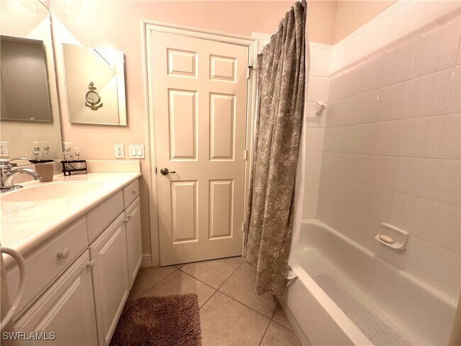 Building Photo - 1634 Tarpon Bay Dr S