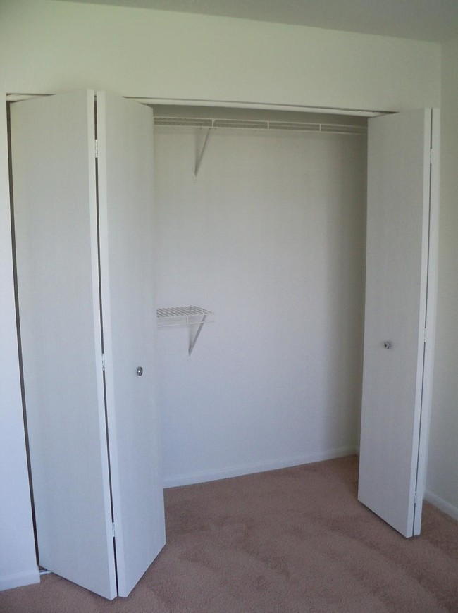 Closet Space - Bristol Court