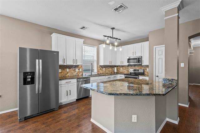 Building Photo - 420 Magnolia Dr